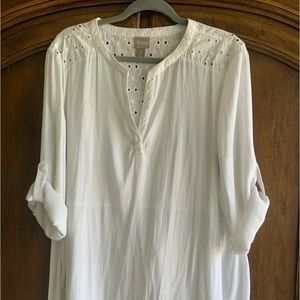 Chico’s White Top Sz 3 14/16